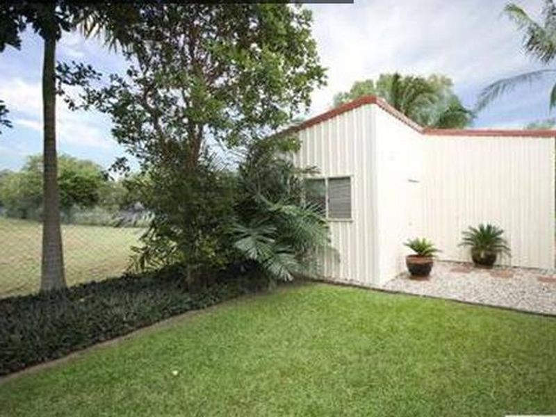 13 Mahogany, Holloways Beach QLD 4878