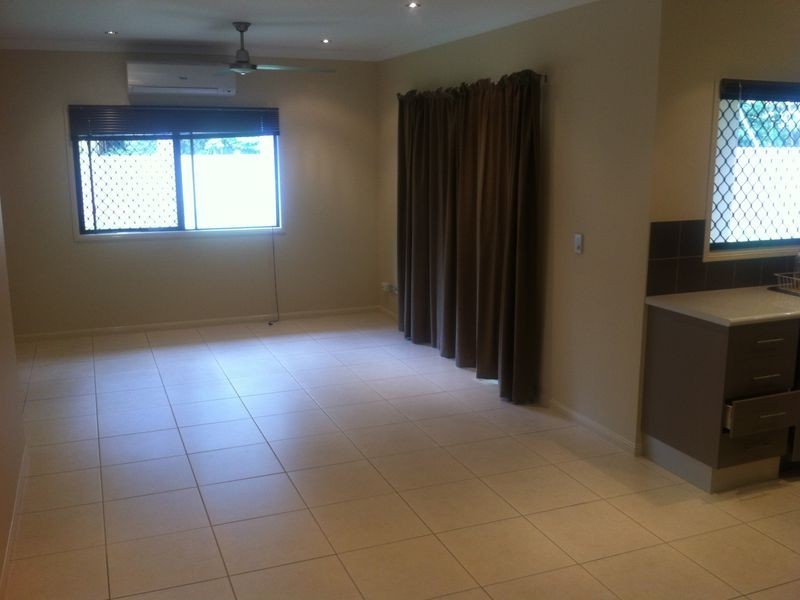 3 Hythe Street, Kamerunga QLD 4870