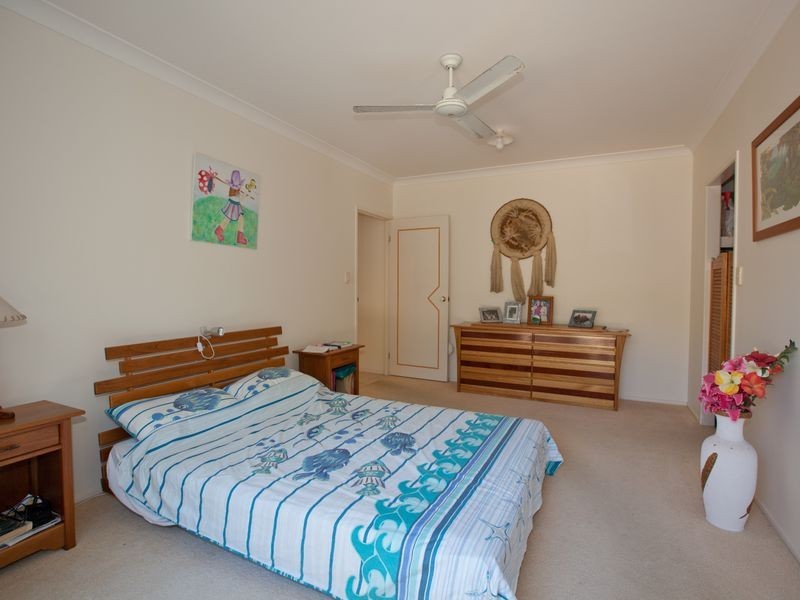 8 Avoca Close, Kewarra Beach QLD 4879