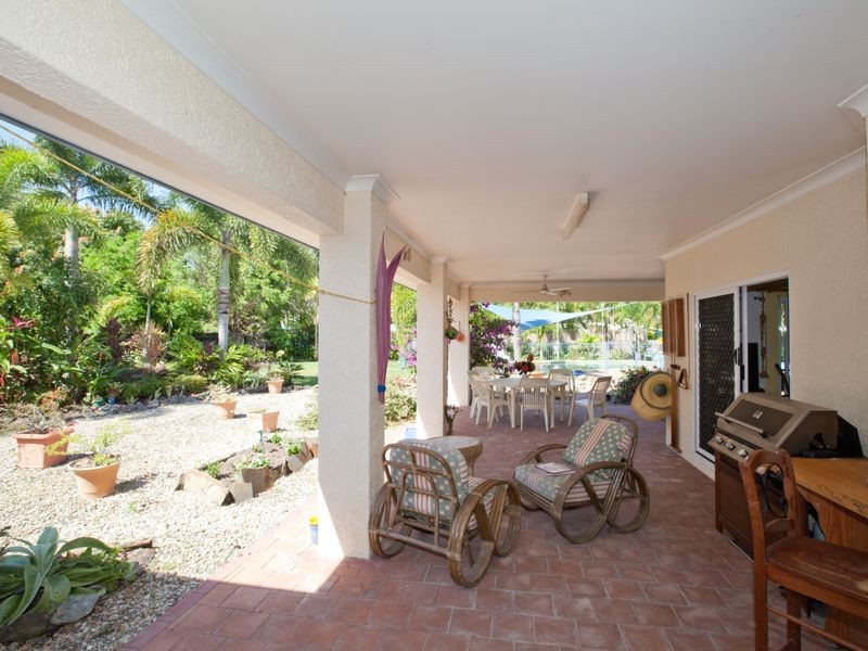 8 Avoca Close, Kewarra Beach QLD 4879