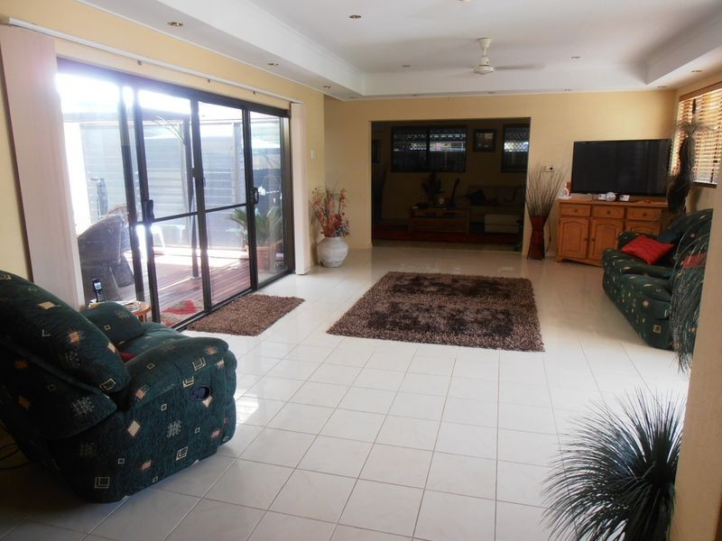 6 ROSLYN CLOSE, Yorkeys Knob QLD 4878