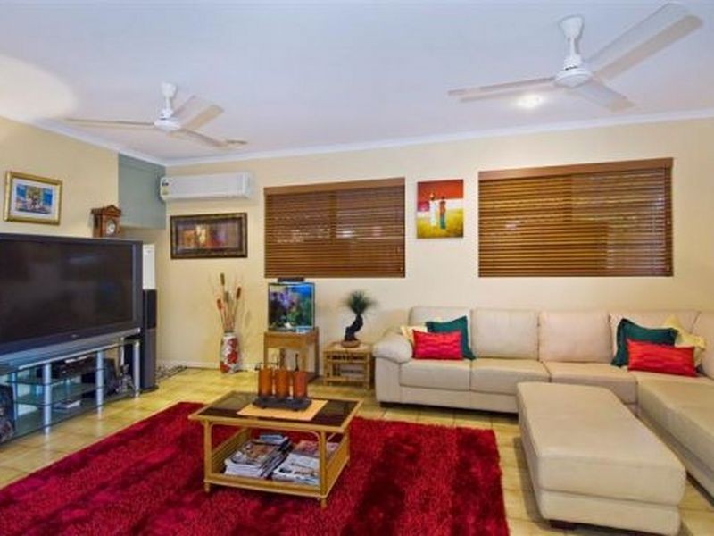 6 ROSLYN CLOSE, Yorkeys Knob QLD 4878