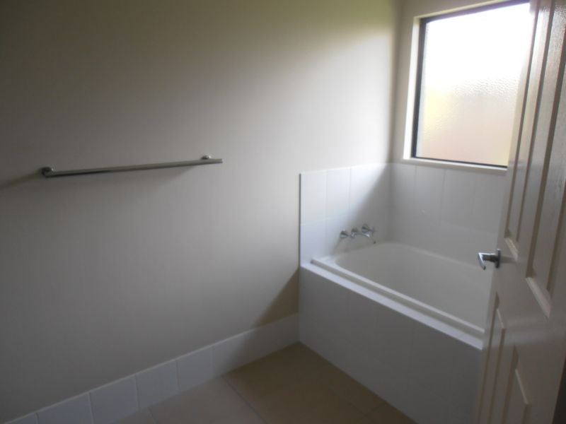 6 Brookville Gardens, Smithfield QLD 4878