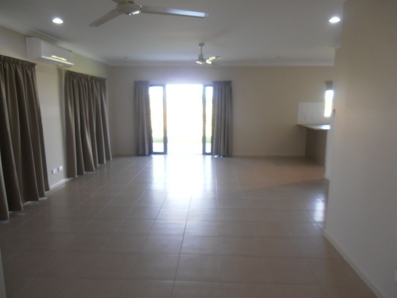 6 Brookville Gardens, Smithfield QLD 4878