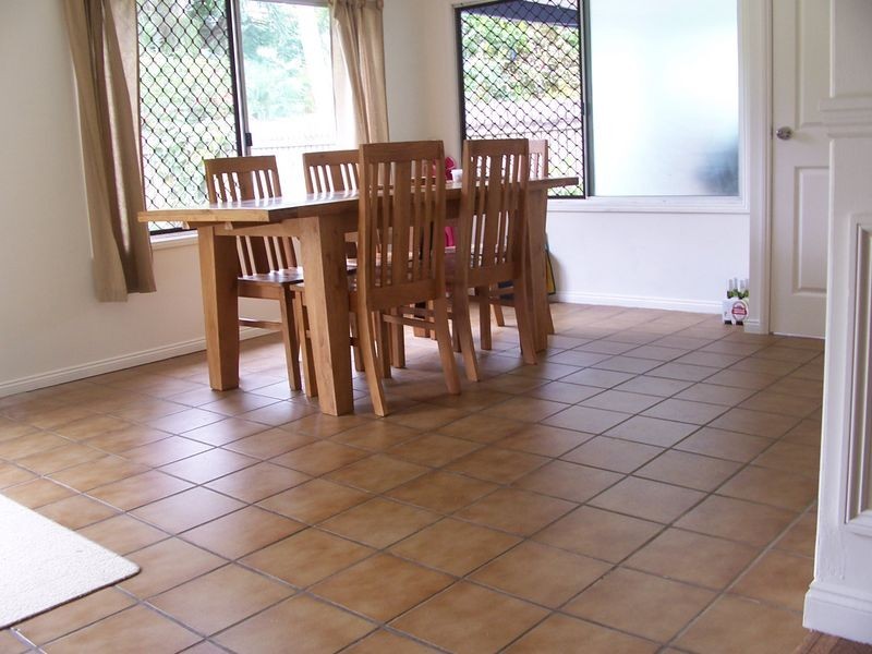 48 Hobson Drive, Brinsmead QLD 4870