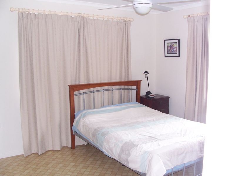 48 Hobson Drive, Brinsmead QLD 4870