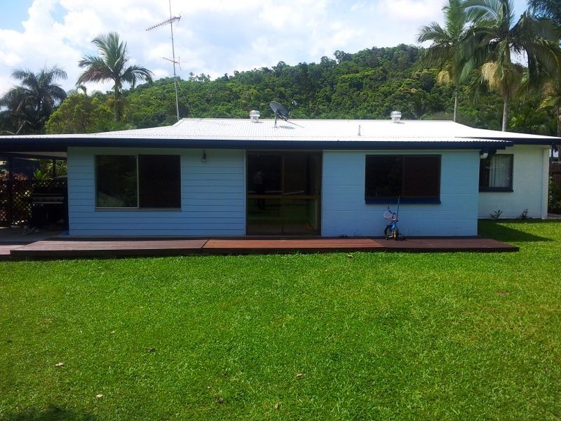 48 Hobson Drive, Brinsmead QLD 4870