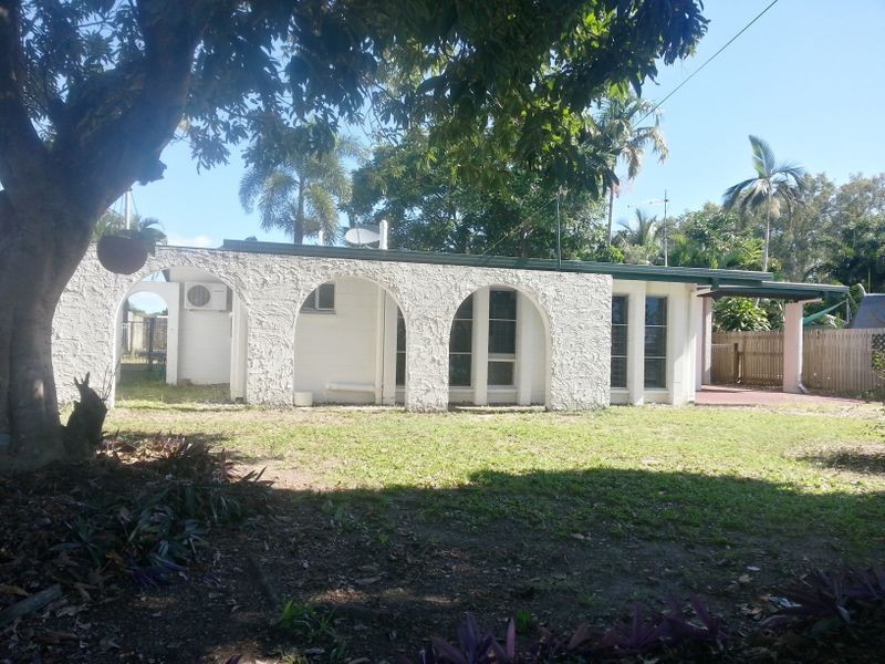 11 Carolyn Close, Yorkeys Knob QLD 4878