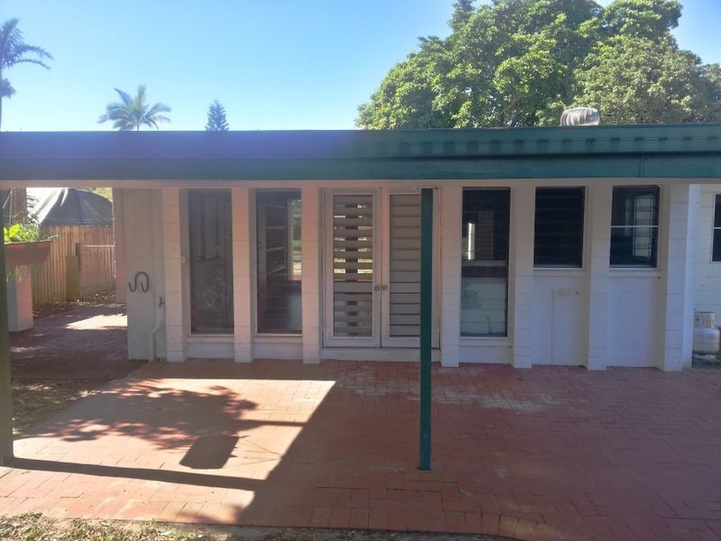 11 Carolyn Close, Yorkeys Knob QLD 4878