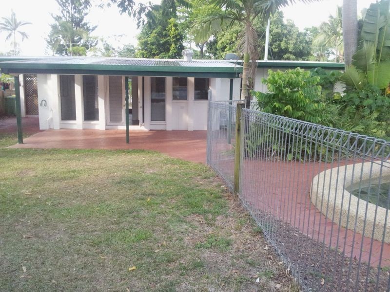 11 Carolyn Close, Yorkeys Knob QLD 4878