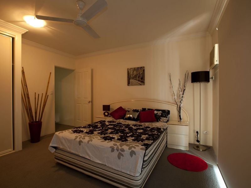 2/548 Varley Street, Yorkeys Knob QLD 4878