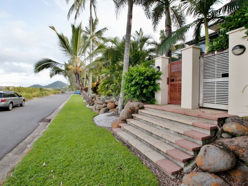 9/5-7 ARLINGTON ESP, Clifton Beach QLD 4879
