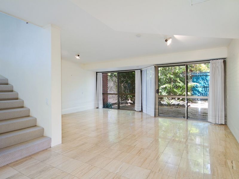 1/24 Corkill, Freshwater QLD 4870