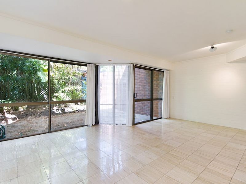 1/24 Corkill, Freshwater QLD 4870
