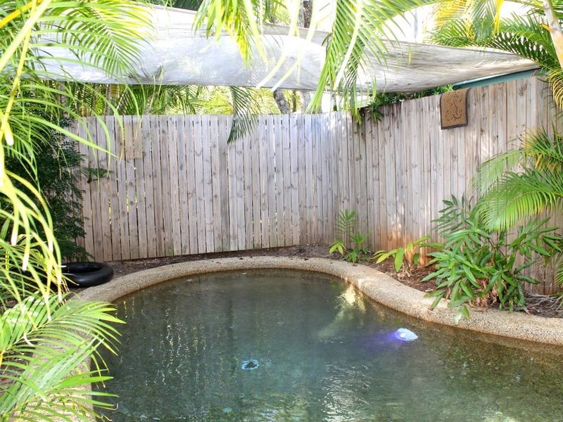 2/528 Varley Street, Yorkeys Knob QLD 4878