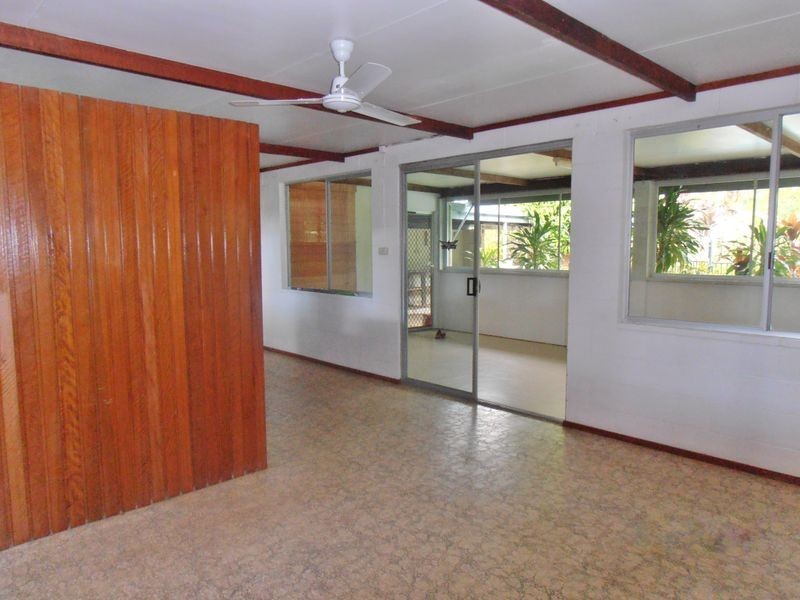 78 Veivers Road, Palm Cove QLD 4879