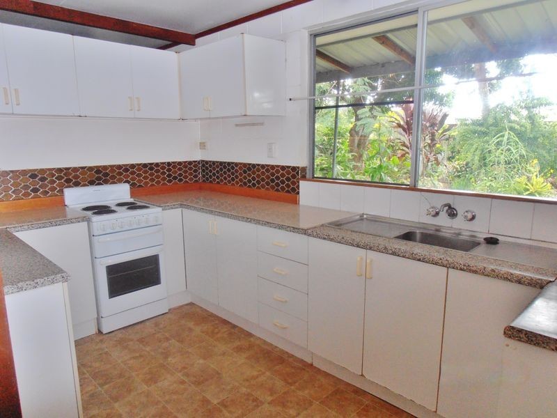 78 Veivers Road, Palm Cove QLD 4879
