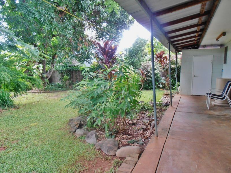 78 Veivers Road, Palm Cove QLD 4879