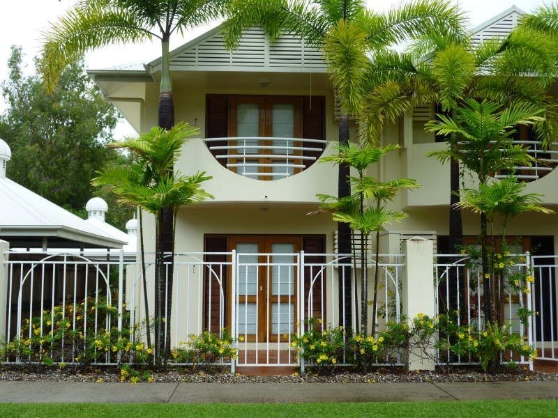 1/32 Oliva Street, Palm Cove QLD 4879
