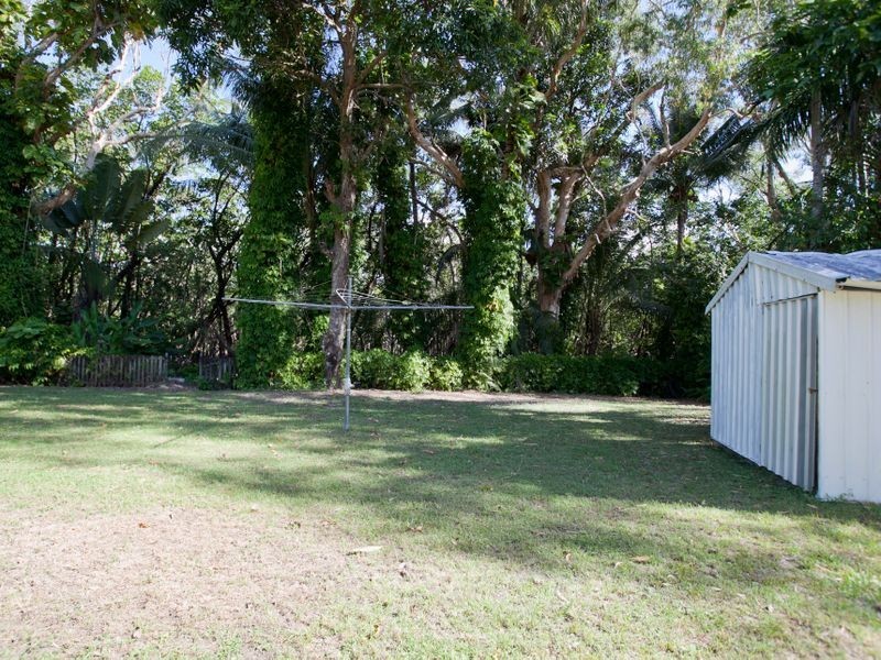 23 Golf Street, Yorkeys Knob QLD 4878