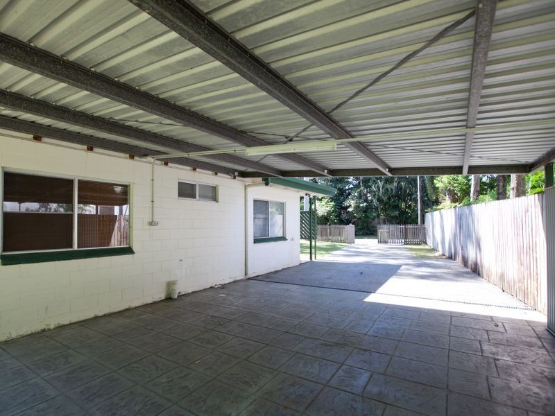 23 Golf Street, Yorkeys Knob QLD 4878