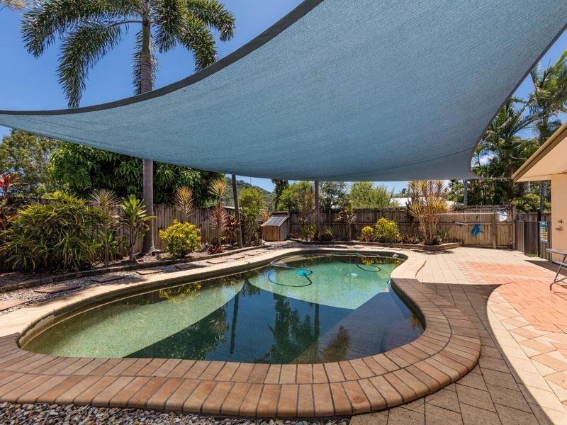 1/6 Simbai Close, Trinity Beach QLD 4879