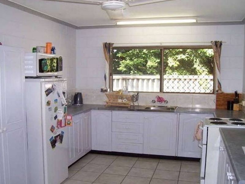 1/6 Simbai Close, Trinity Beach QLD 4879