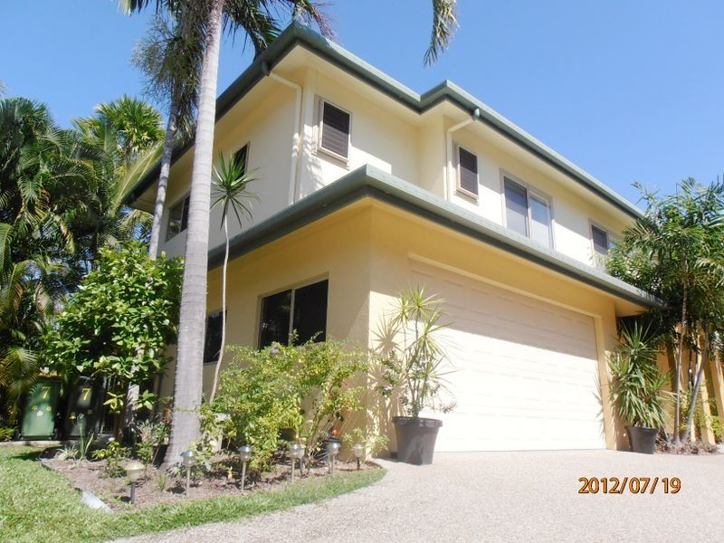 73 Cedar Road, Palm Cove QLD 4879