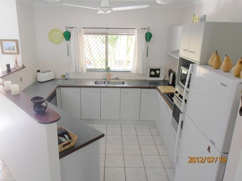 73 Cedar Road, Palm Cove QLD 4879