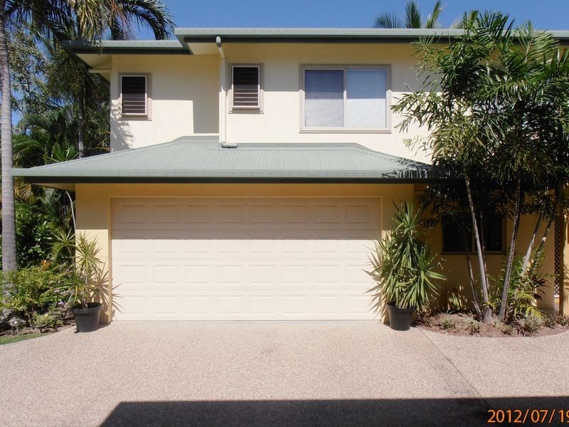 73 Cedar Road, Palm Cove QLD 4879