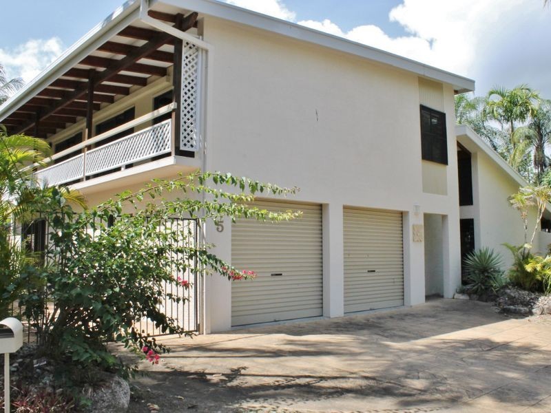 5 Upolu Esplanade, Clifton Beach QLD 4879