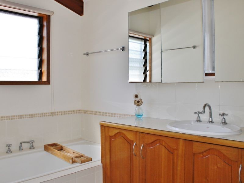 5 Upolu Esplanade, Clifton Beach QLD 4879