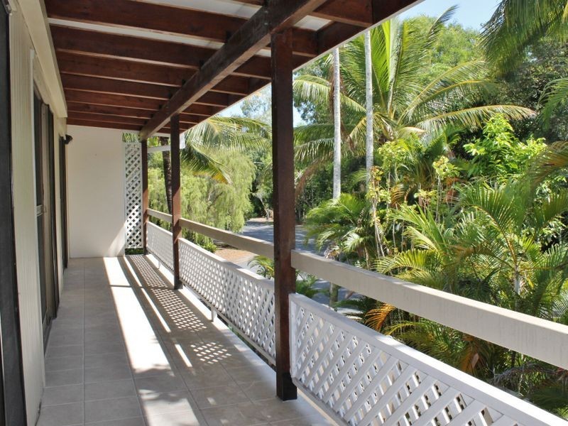 5 Upolu Esplanade, Clifton Beach QLD 4879