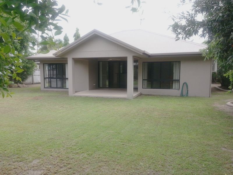 28 Moojeeba Way, Trinity Park QLD 4879