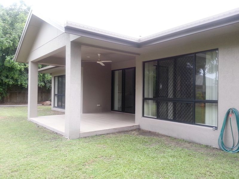 28 Moojeeba Way, Trinity Park QLD 4879