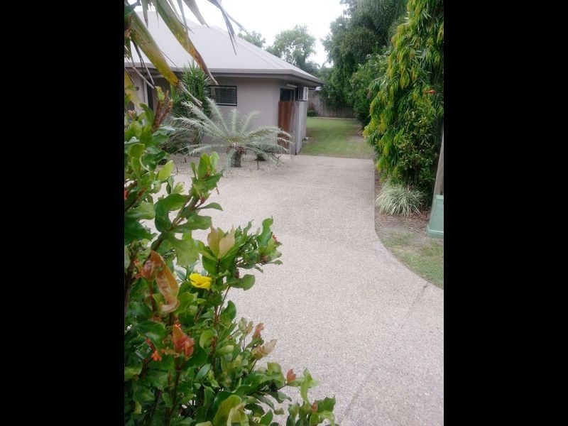 28 Moojeeba Way, Trinity Park QLD 4879