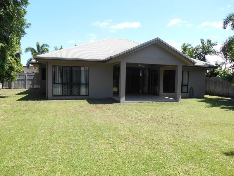 28 Moojeeba Way, Trinity Park QLD 4879