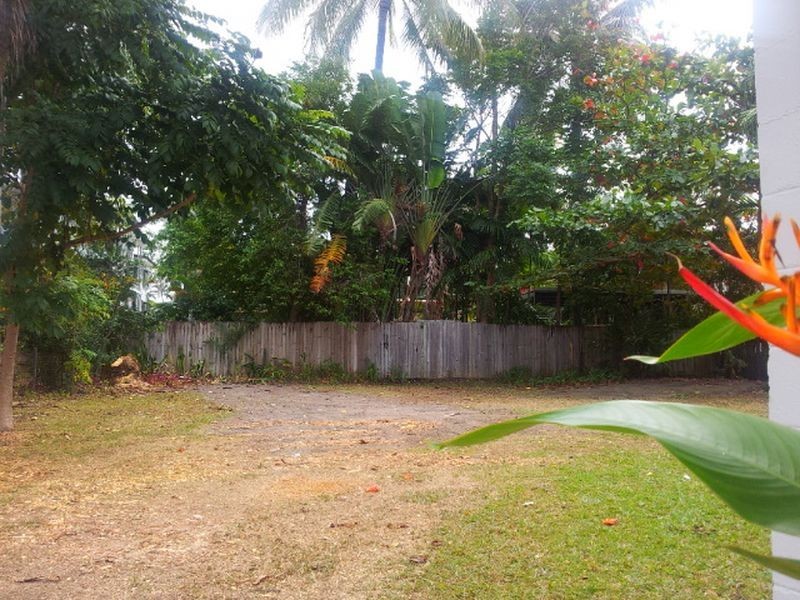 55 Best, Yorkeys Knob QLD 4878