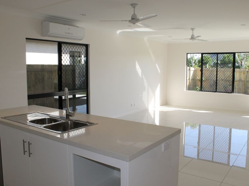 18 Ewan Glen, Trinity Park QLD 4879