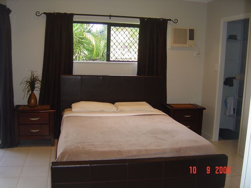 Palm Cove QLD 4879