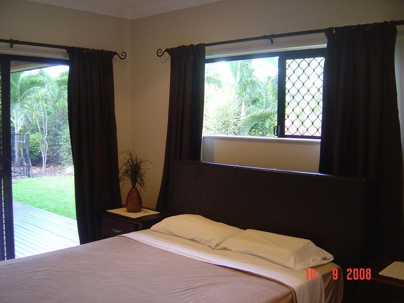 Palm Cove QLD 4879