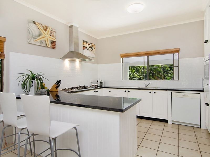 65 Terebra Street, Palm Cove QLD 4879