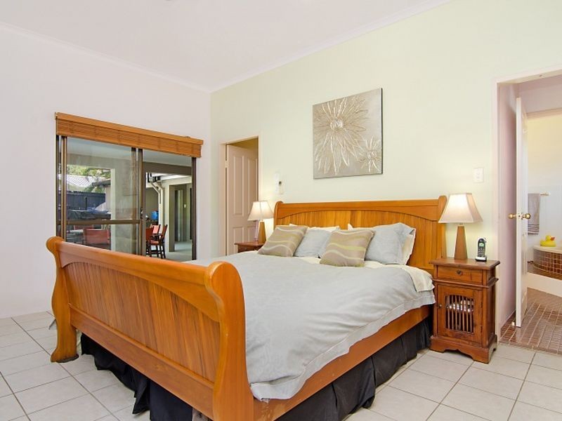 65 Terebra Street, Palm Cove QLD 4879