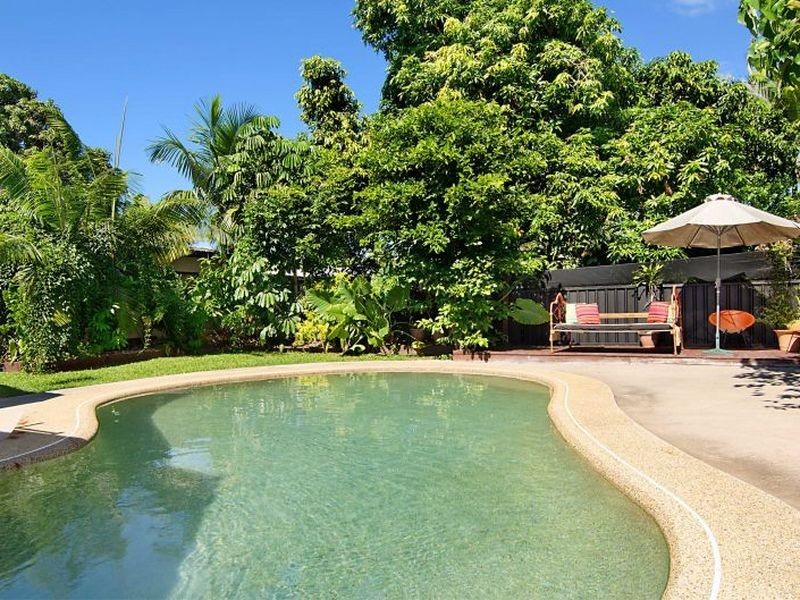 65 Terebra Street, Palm Cove QLD 4879