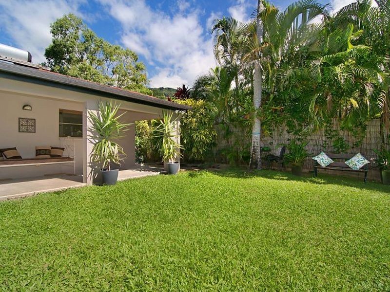 65 Terebra Street, Palm Cove QLD 4879