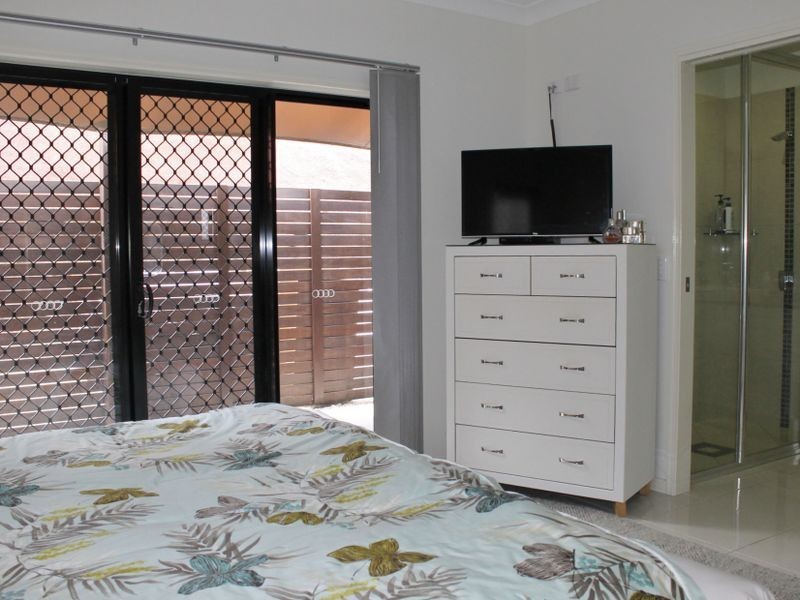 8 QUEELY CLOSE, Redlynch QLD 4870