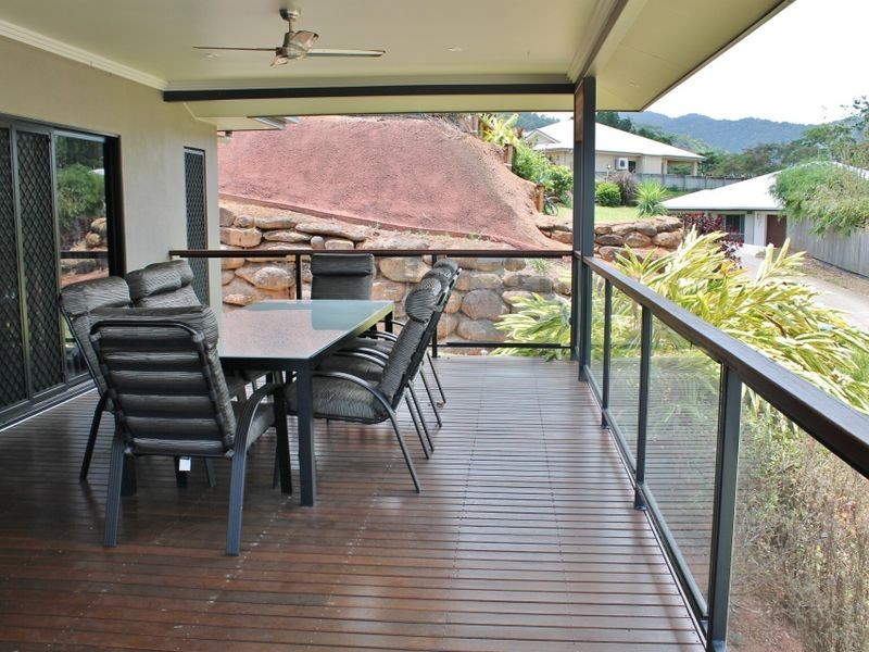 8 QUEELY CLOSE, Redlynch QLD 4870