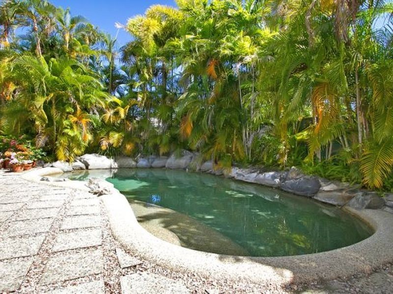 10 Pellowe Street, Clifton Beach QLD 4879