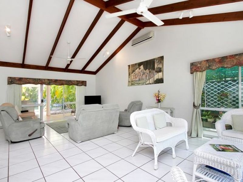 10 Pellowe Street, Clifton Beach QLD 4879