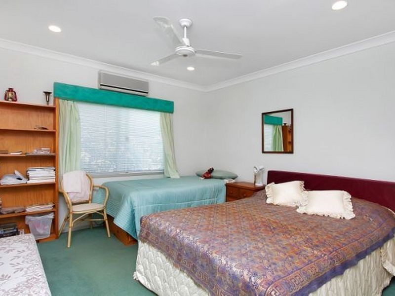 10 Pellowe Street, Clifton Beach QLD 4879